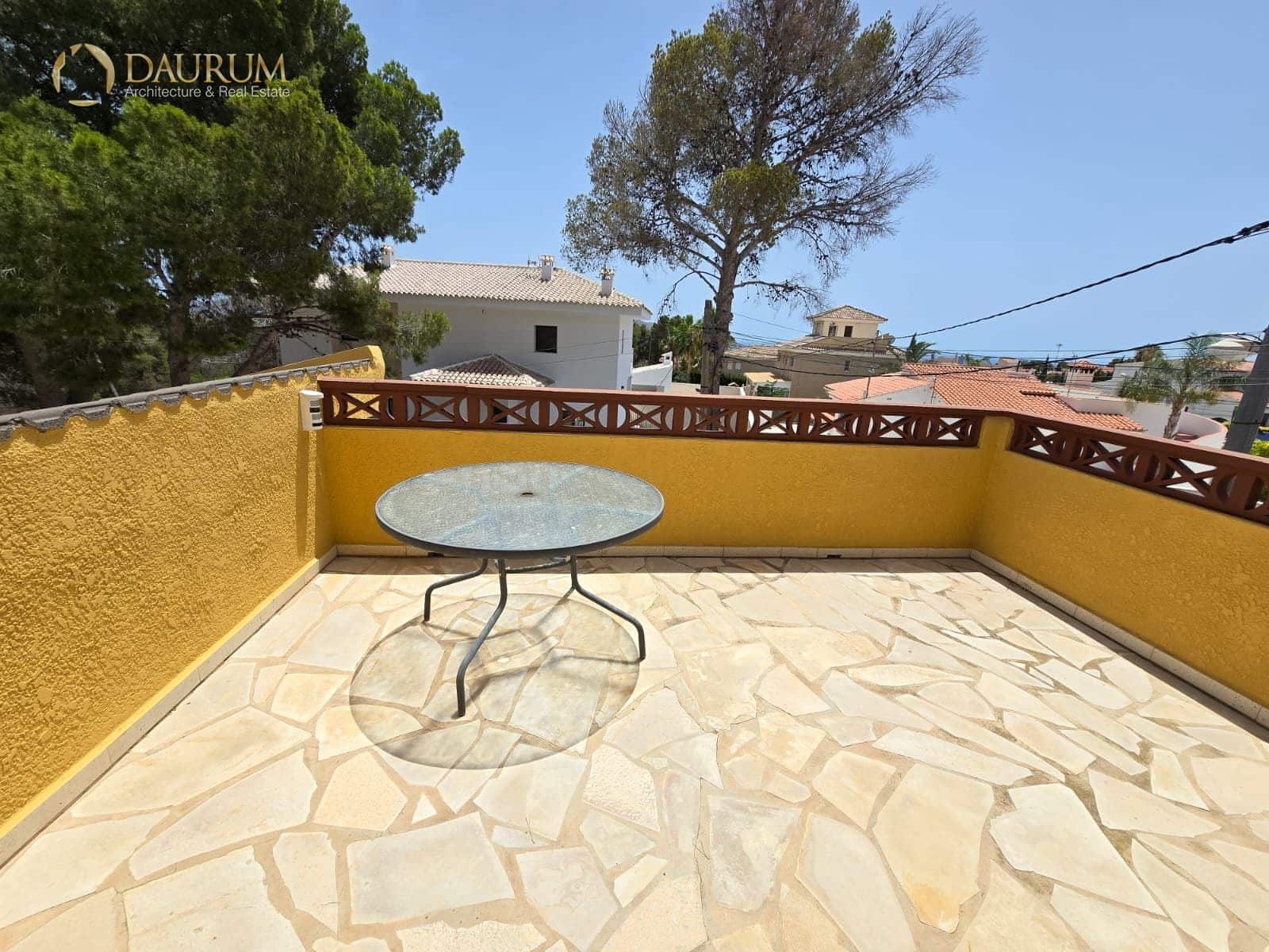 2 bedroom Villa for sale in La Nucia with pool - € 420,000 (Ref: 9961031)