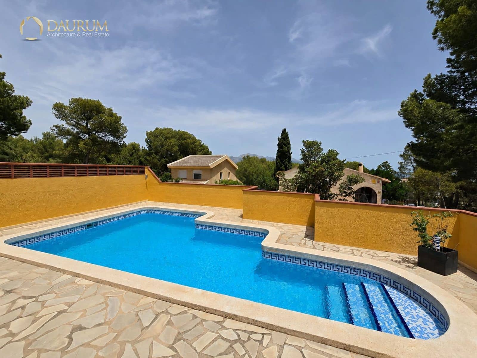 2 bedroom Villa for sale in La Nucia with pool - € 420,000 (Ref: 9961031)