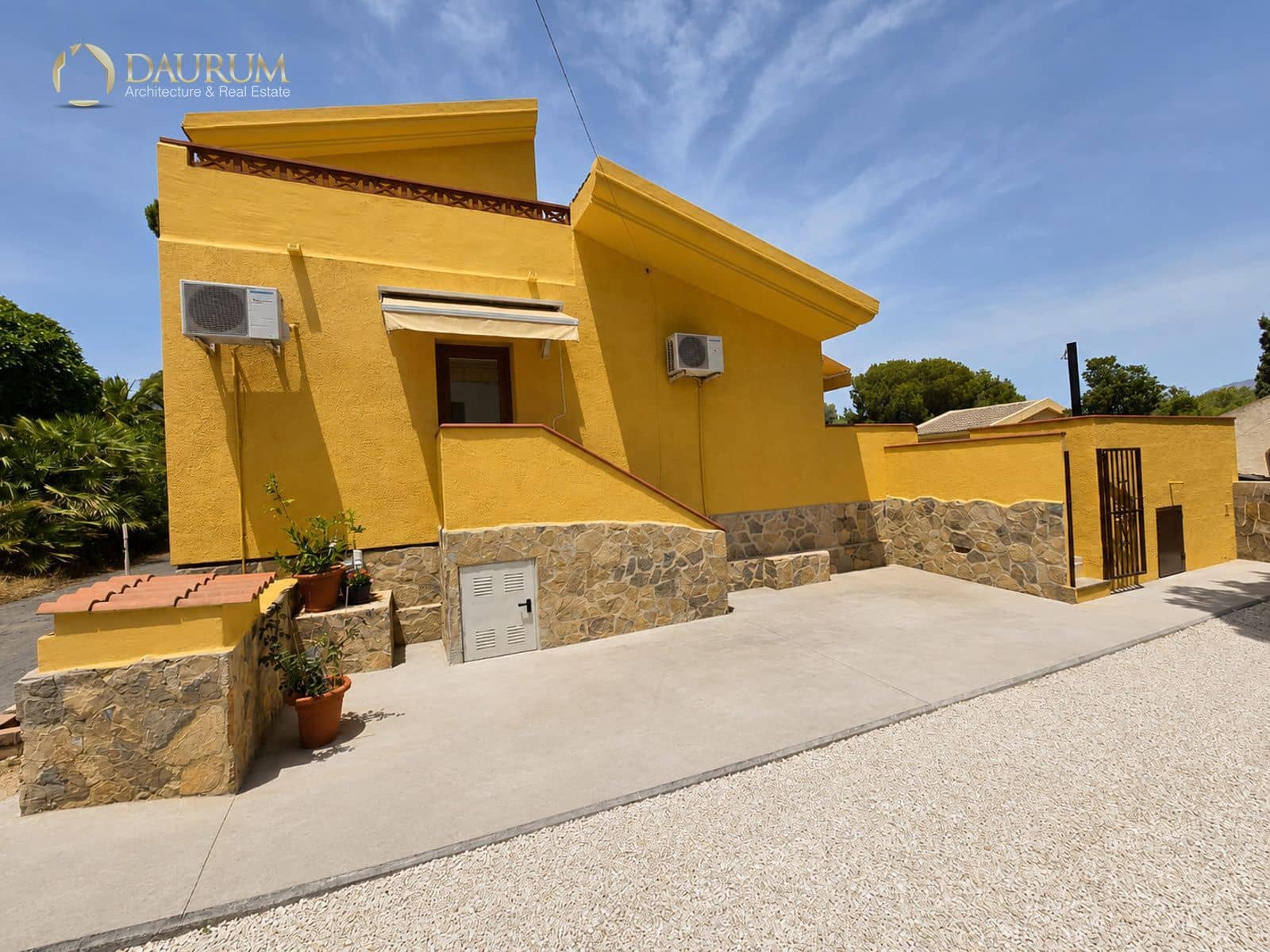 2 bedroom Villa for sale in La Nucia with pool - € 420,000 (Ref: 9961031)