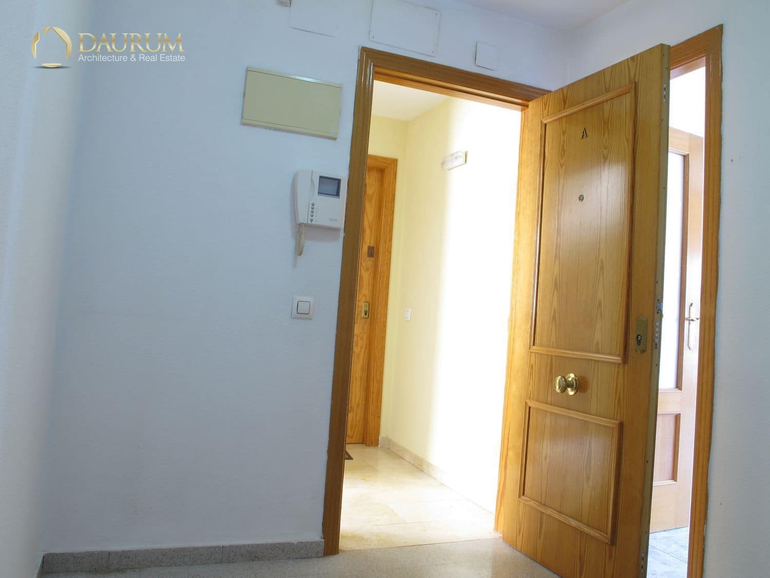 3 bedroom Flat for sale in San Vicente / Sant Vicent del Raspeig - € 230,000 (Ref: 9965743)