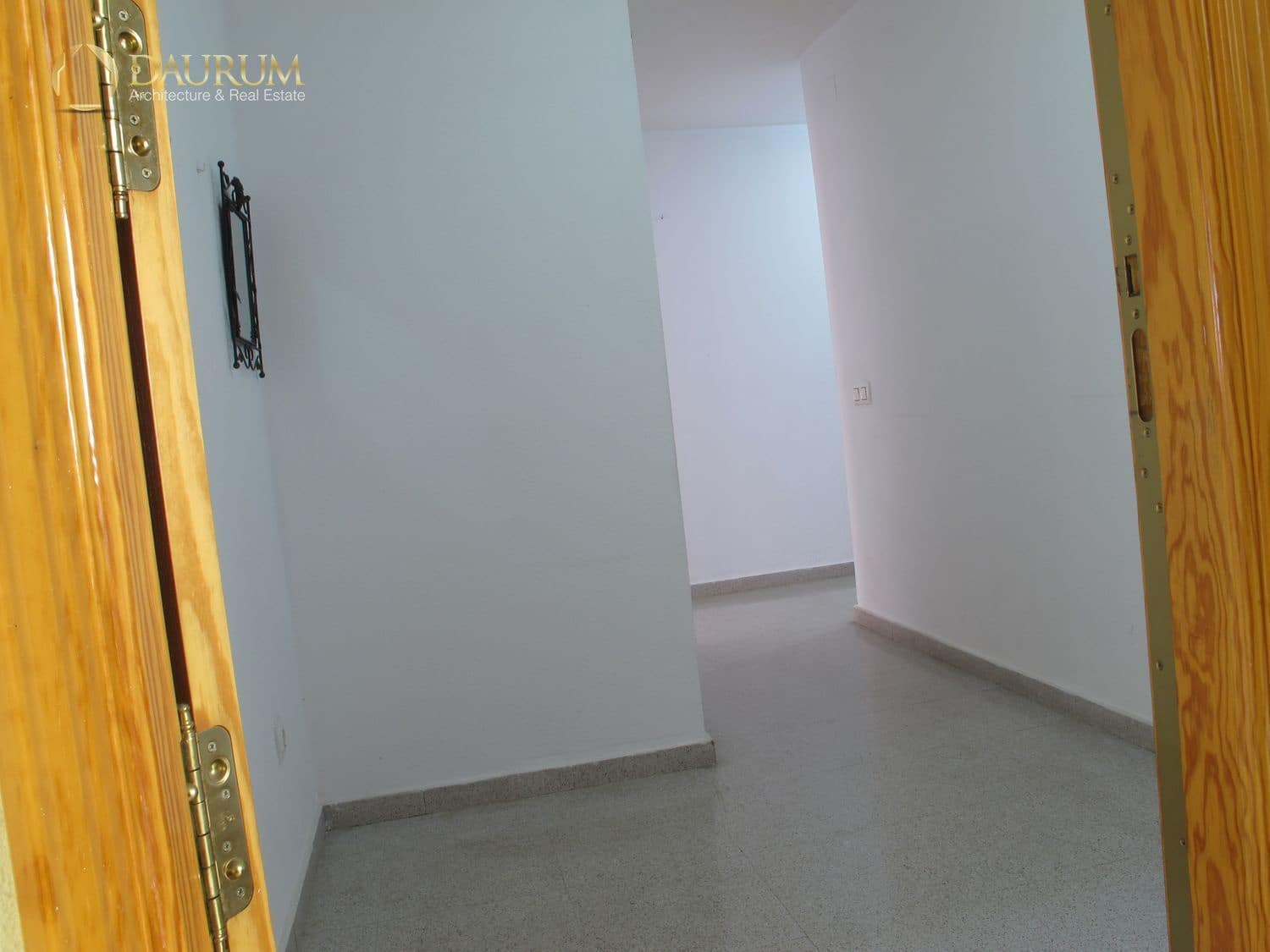 3 bedroom Flat for sale in San Vicente / Sant Vicent del Raspeig - € 230,000 (Ref: 9965743)