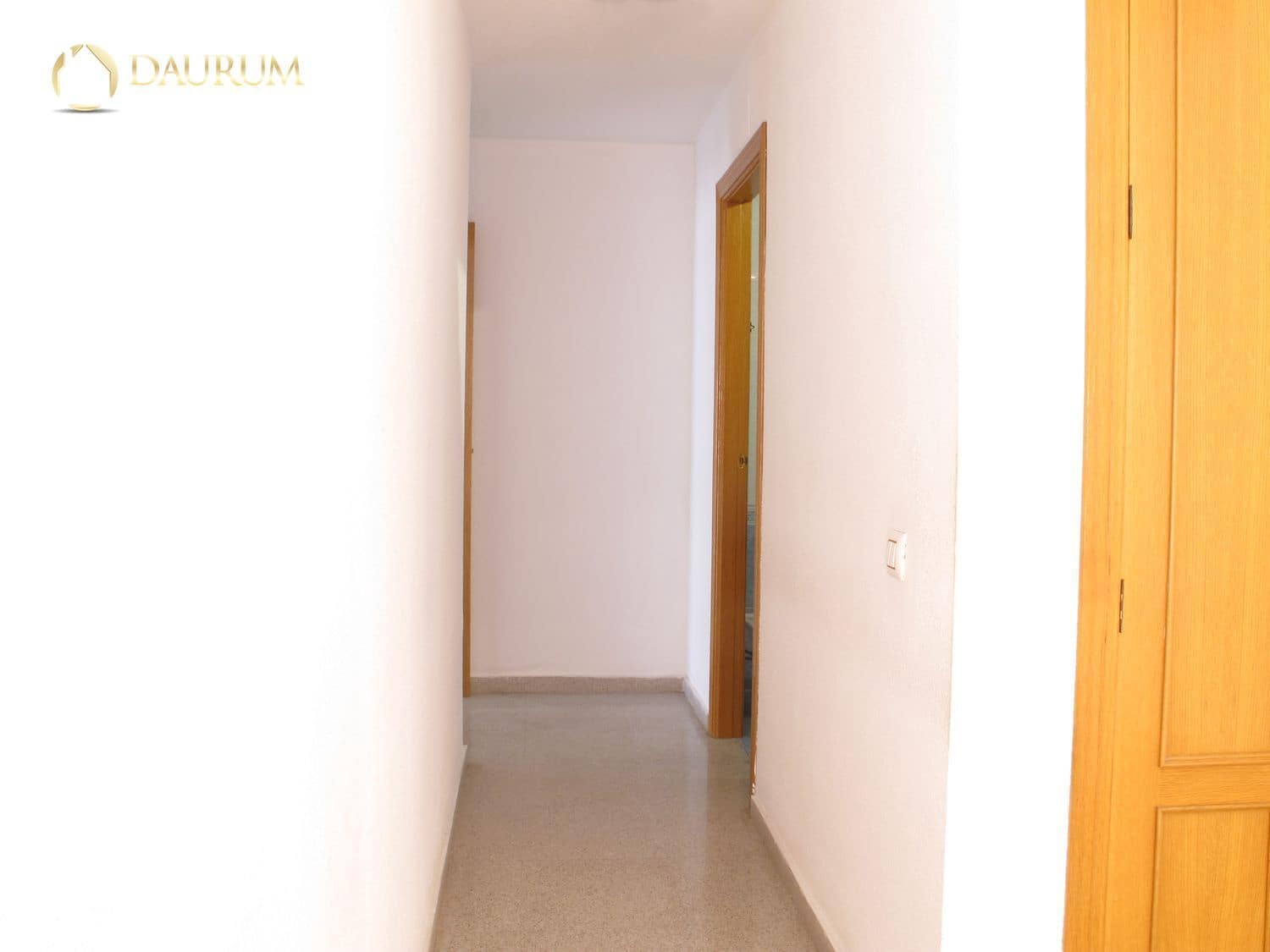 3 bedroom Flat for sale in San Vicente / Sant Vicent del Raspeig - € 230,000 (Ref: 9965743)
