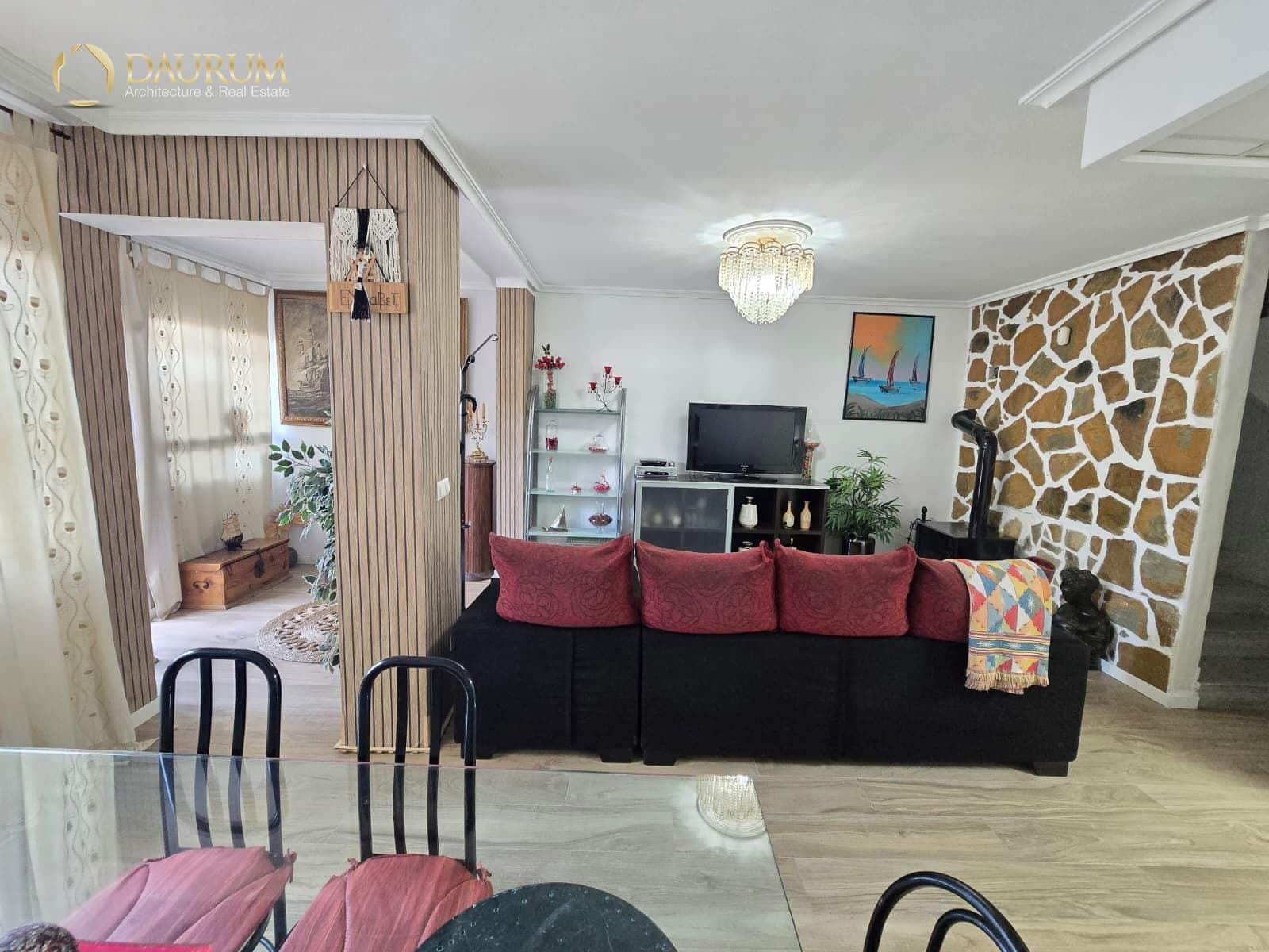 4 bedroom Townhouse for sale in San Vicente / Sant Vicent del Raspeig with pool garage - € 316,000 (Ref: 9968991)