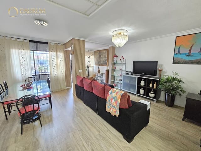 4 soveværelse Byhus til salg i San Vicente / Sant Vicent del Raspeig med swimmingpool garage - € 316.000 (Ref: 9968991)