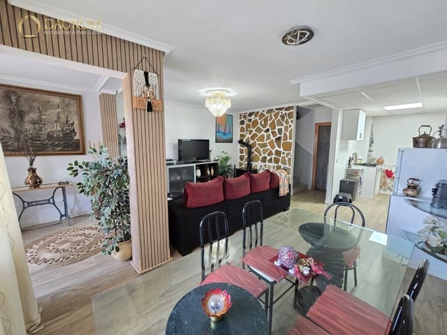 4 soveværelse Byhus til salg i San Vicente / Sant Vicent del Raspeig med swimmingpool garage - € 316.000 (Ref: 9968991)