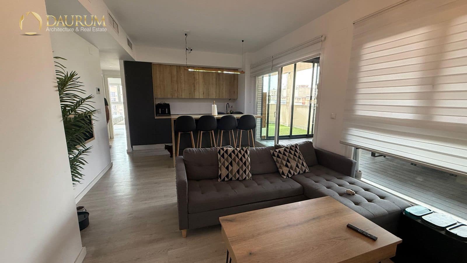 Ático de 2 habitaciones en San Vicente / Sant Vicent del Raspeig en venta con garaje - 299.000 € (Ref: 9976102)