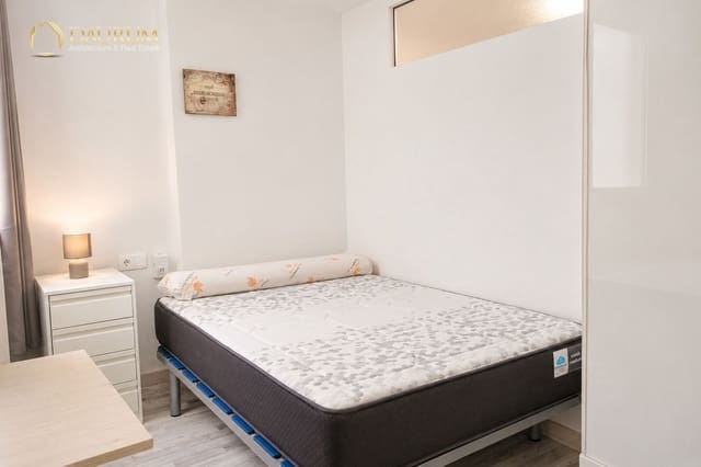 3 soveværelse Lejlighed til salg i Alicante by - € 180.000 (Ref: 9977828)