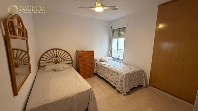 Piso de 4 habitaciones en Carolinas Bajas, Alicante / Alacant ciudad en venta - 285.000 € (Ref: 9981439)