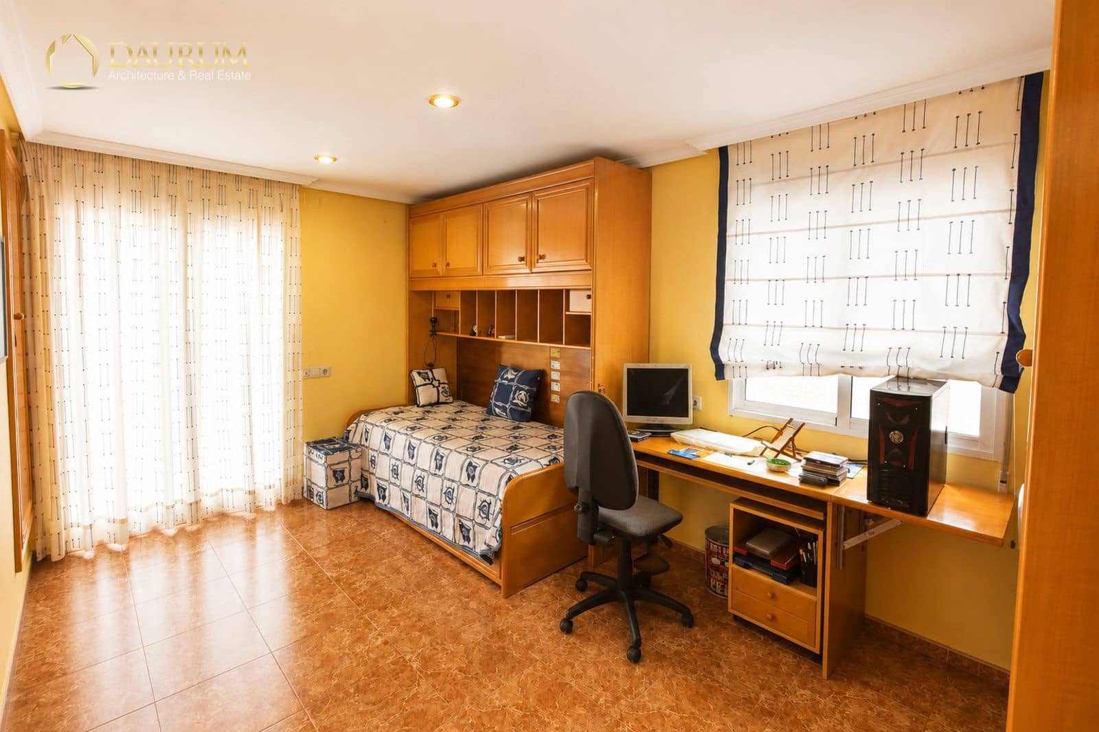 Chalet de 4 habitaciones en Rebolledo en venta con garaje - 485.000 € (Ref: 9981440)