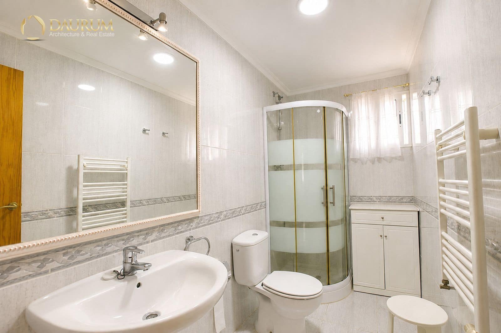Chalet de 4 habitaciones en Rebolledo en venta con garaje - 485.000 € (Ref: 9981440)