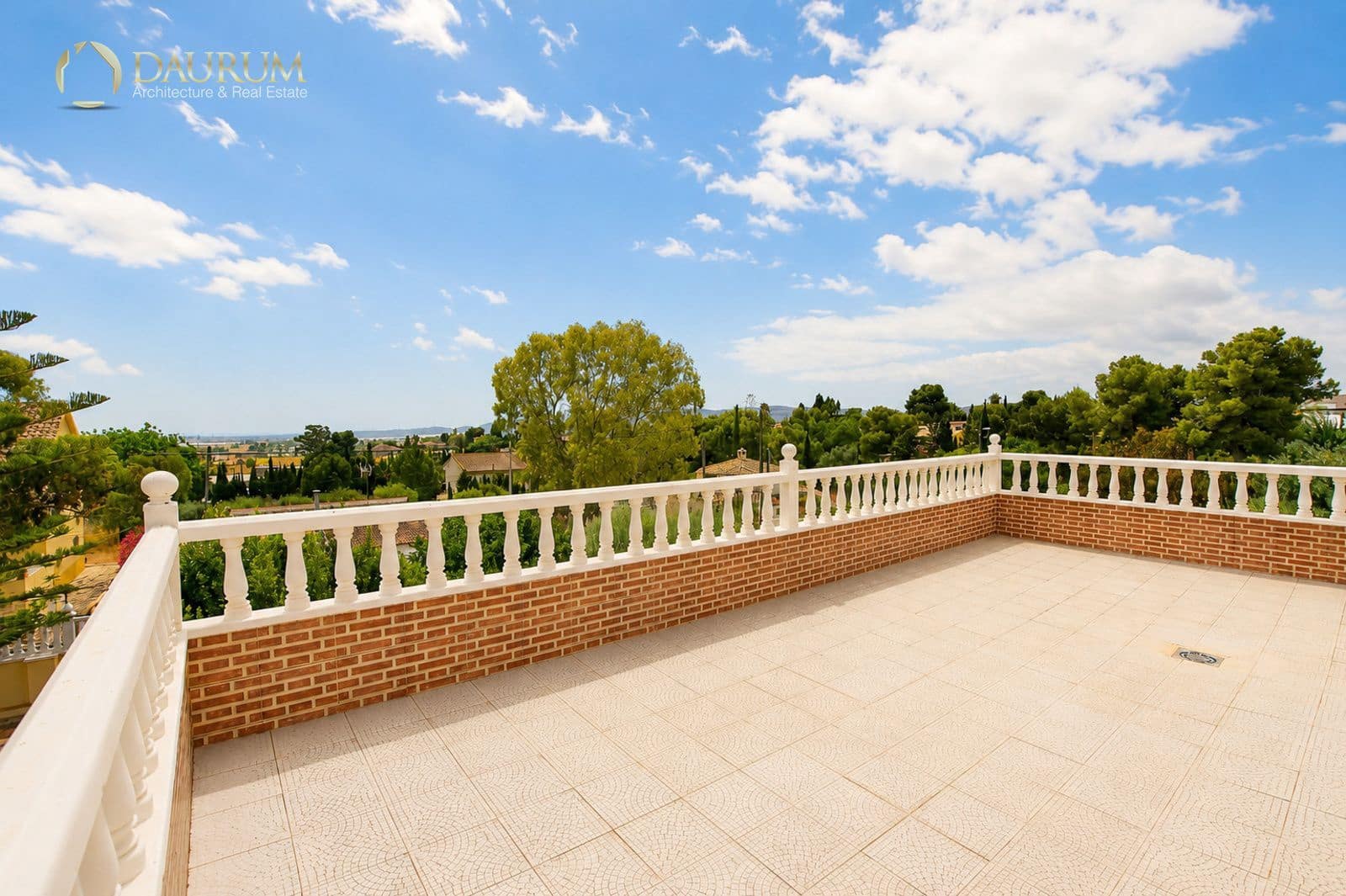 Chalet de 4 habitaciones en Rebolledo en venta con garaje - 485.000 € (Ref: 9981440)