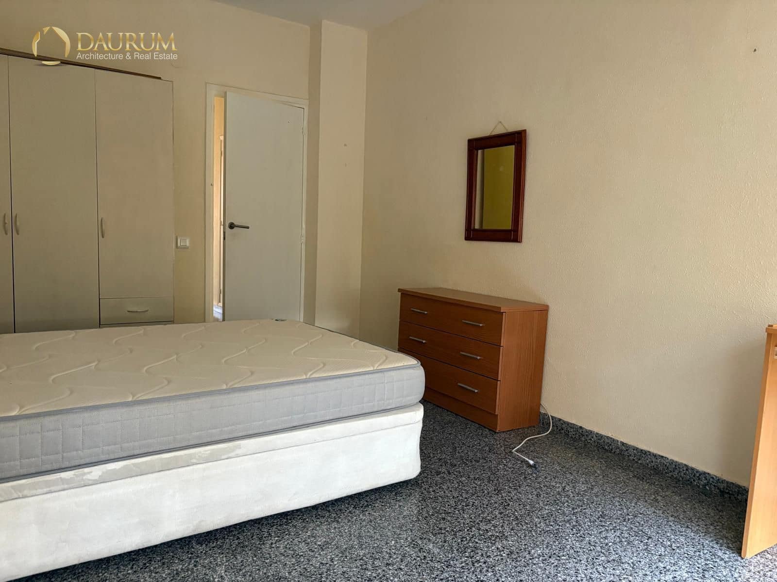 4 soveværelse Lejlighed til salg i Alicante by - € 255.000 (Ref: 9981531)