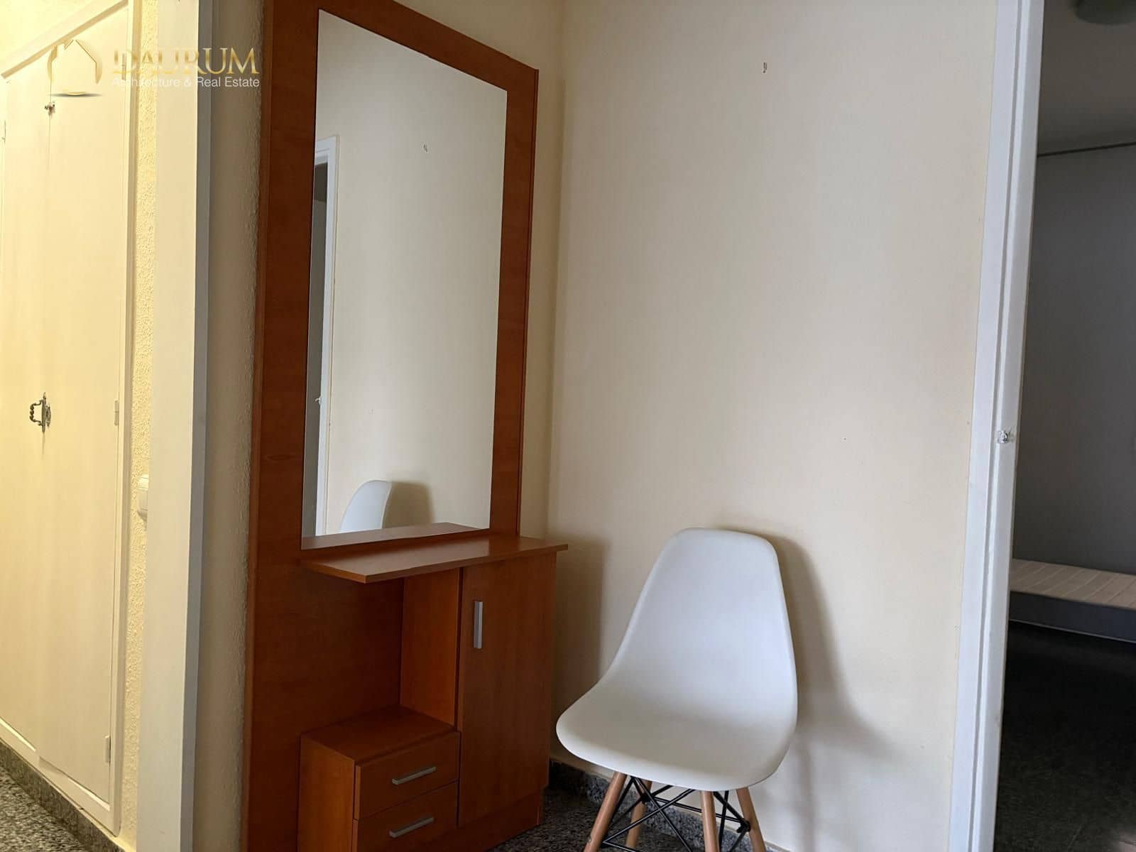 4 soveværelse Lejlighed til salg i Alicante by - € 255.000 (Ref: 9981531)