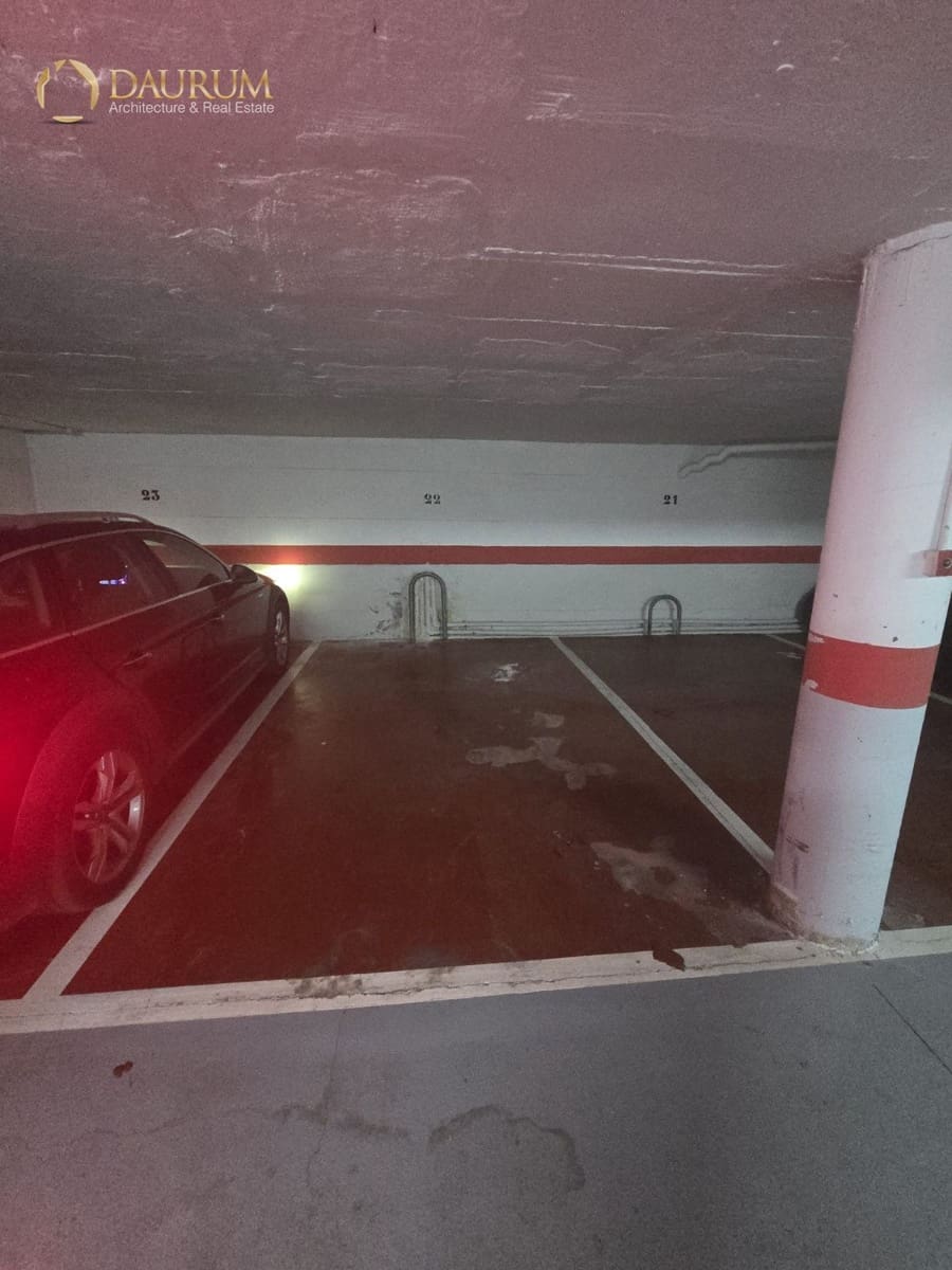 1 soverom Leilighet til salgs i Alicante by med svømmebasseng garasje - € 535 000 (Ref: 9983822)