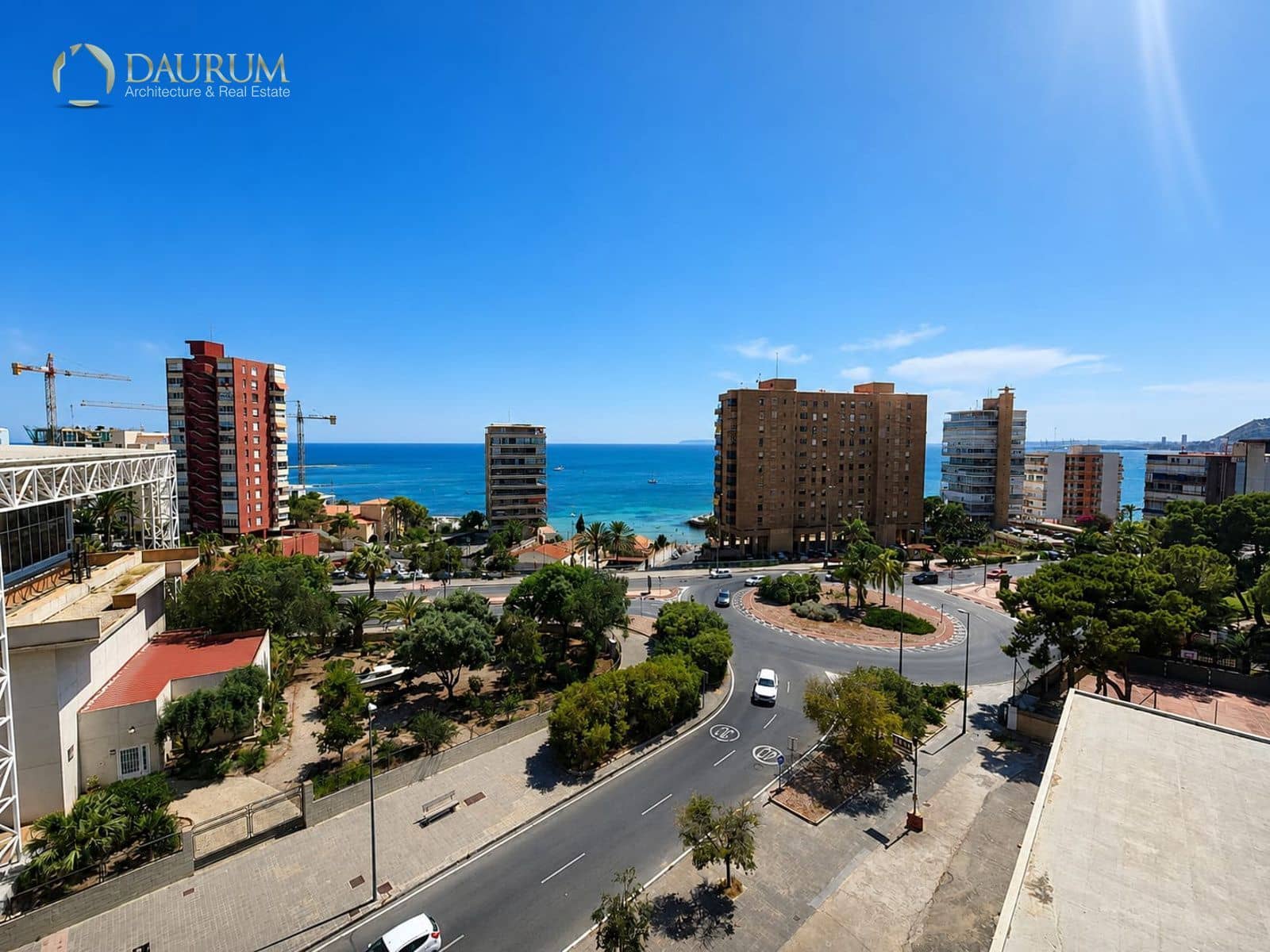 1 soverom Leilighet til salgs i Alicante by med svømmebasseng garasje - € 535 000 (Ref: 9983822)