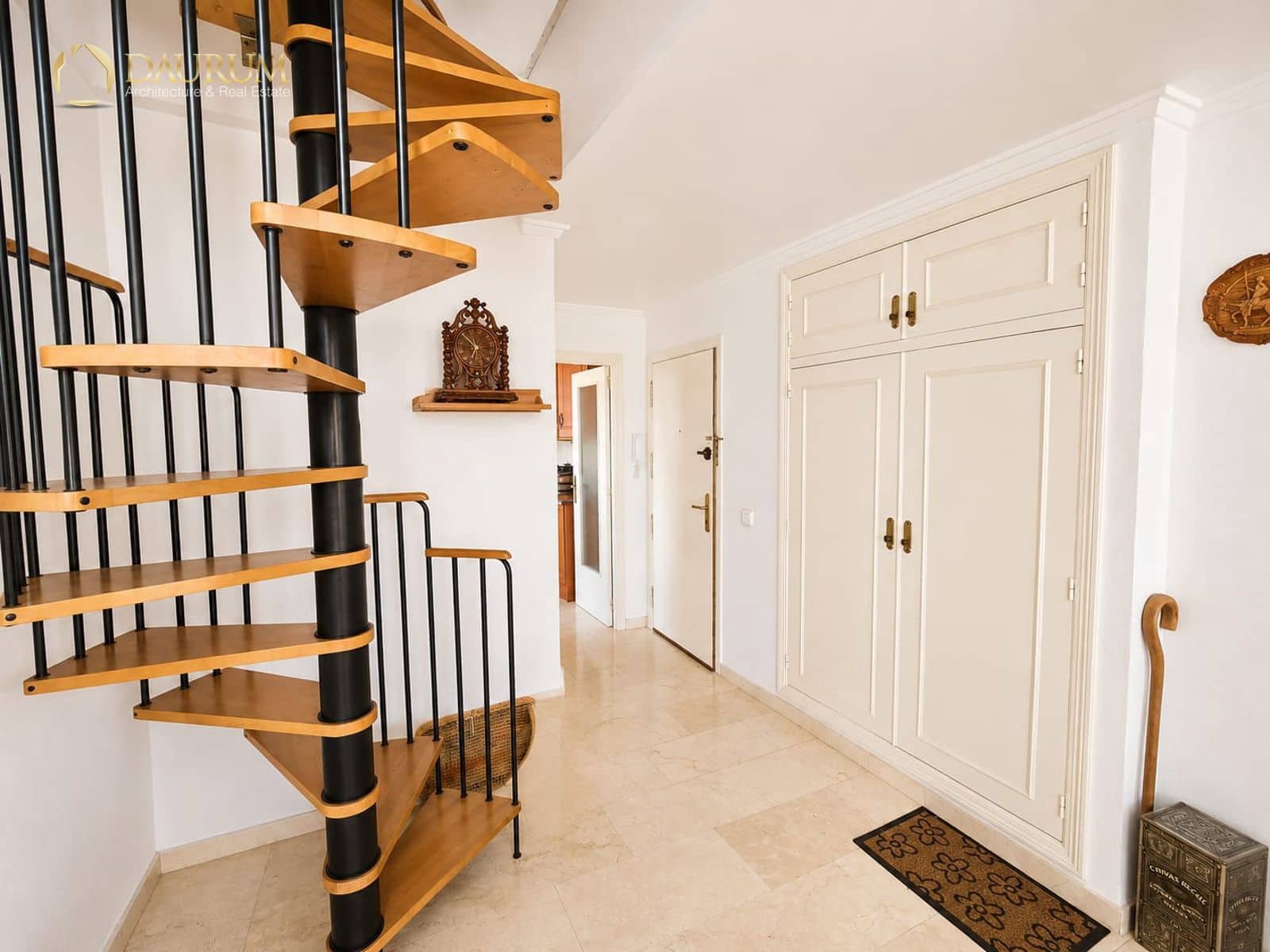 1 soverom Leilighet til salgs i Alicante by med svømmebasseng garasje - € 535 000 (Ref: 9983822)