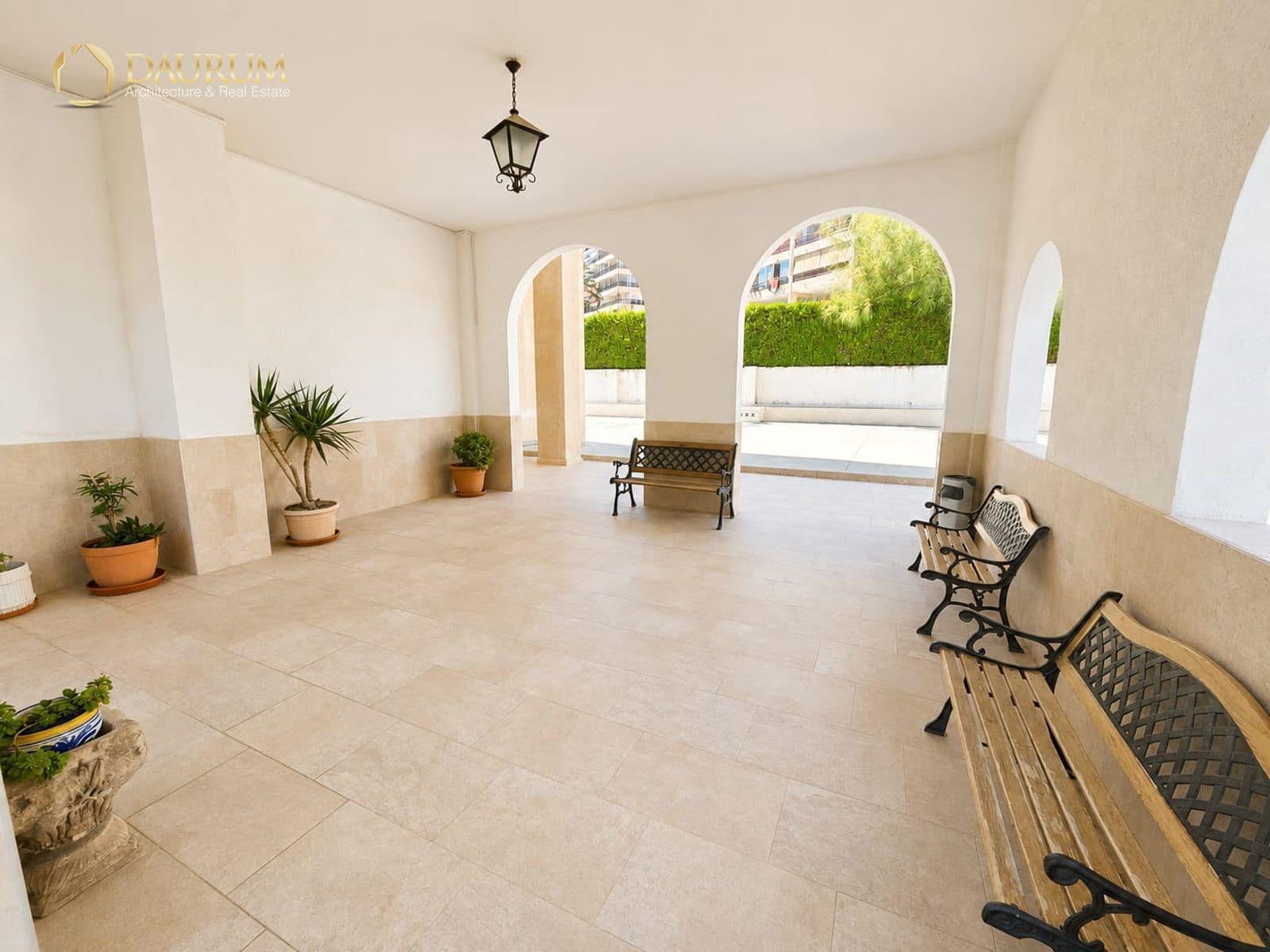 1 soverom Leilighet til salgs i Alicante by med svømmebasseng garasje - € 535 000 (Ref: 9983822)
