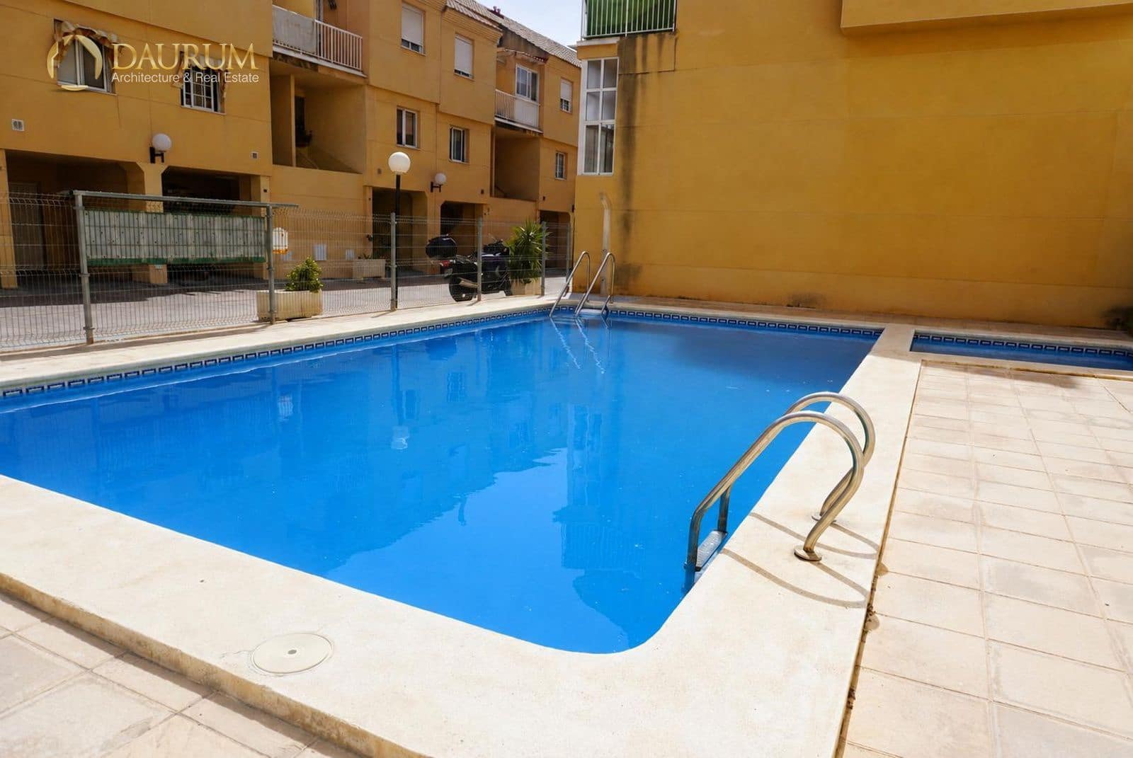 4 bedroom Flat for sale in Muchamiel / Mutxamel with garage - € 300,000 (Ref: 9987217)