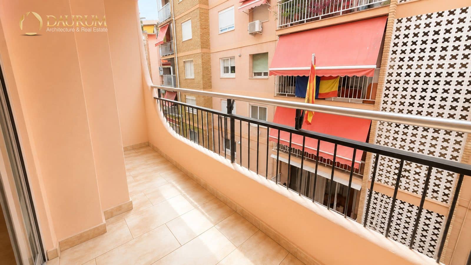Piso de 3 habitaciones en Benidorm en venta - 200.000 € (Ref: 9991913)
