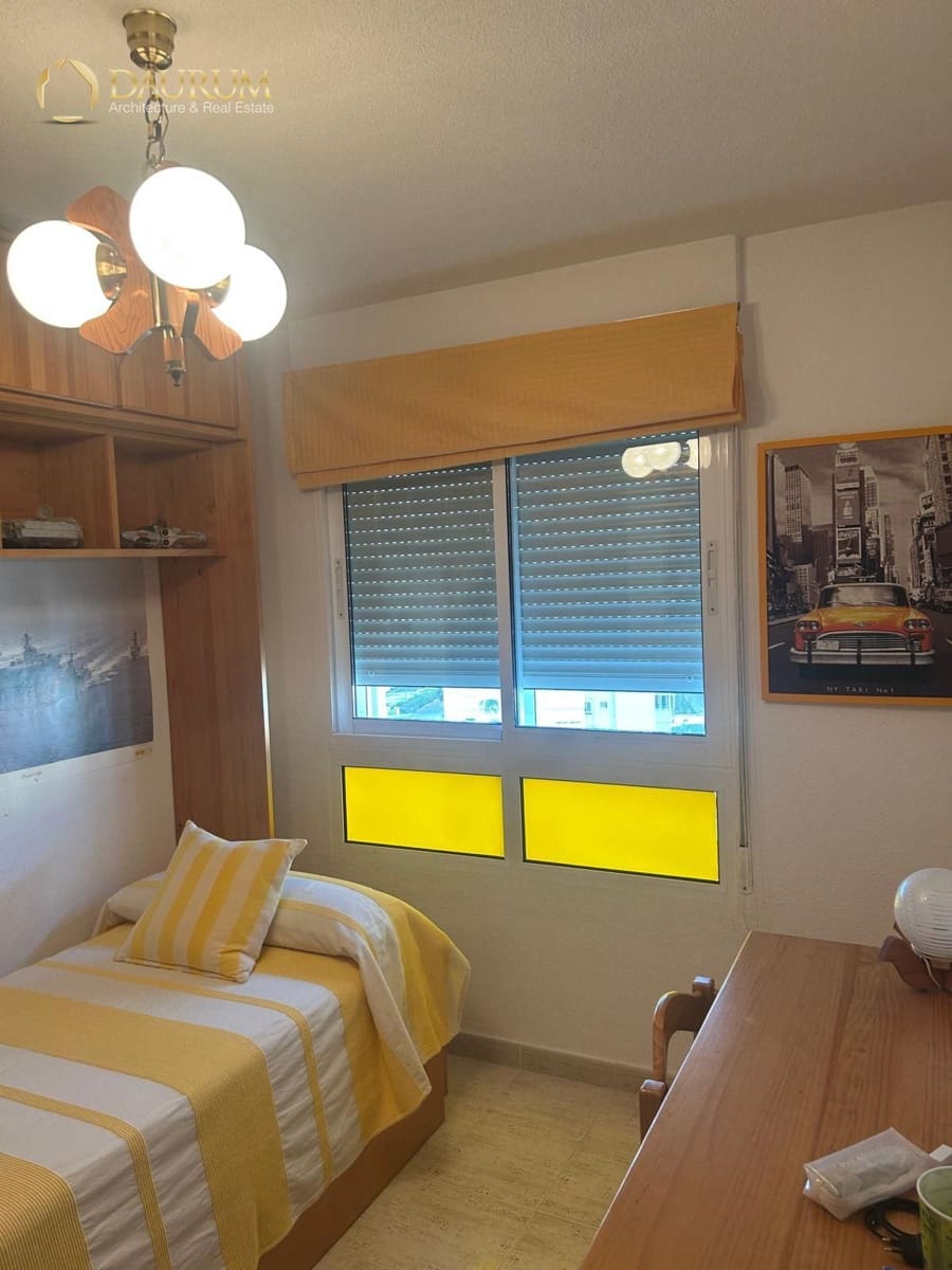 3 soverom Leilighet til salgs i Alicante by med svømmebasseng garasje - € 330 000 (Ref: 9996079)