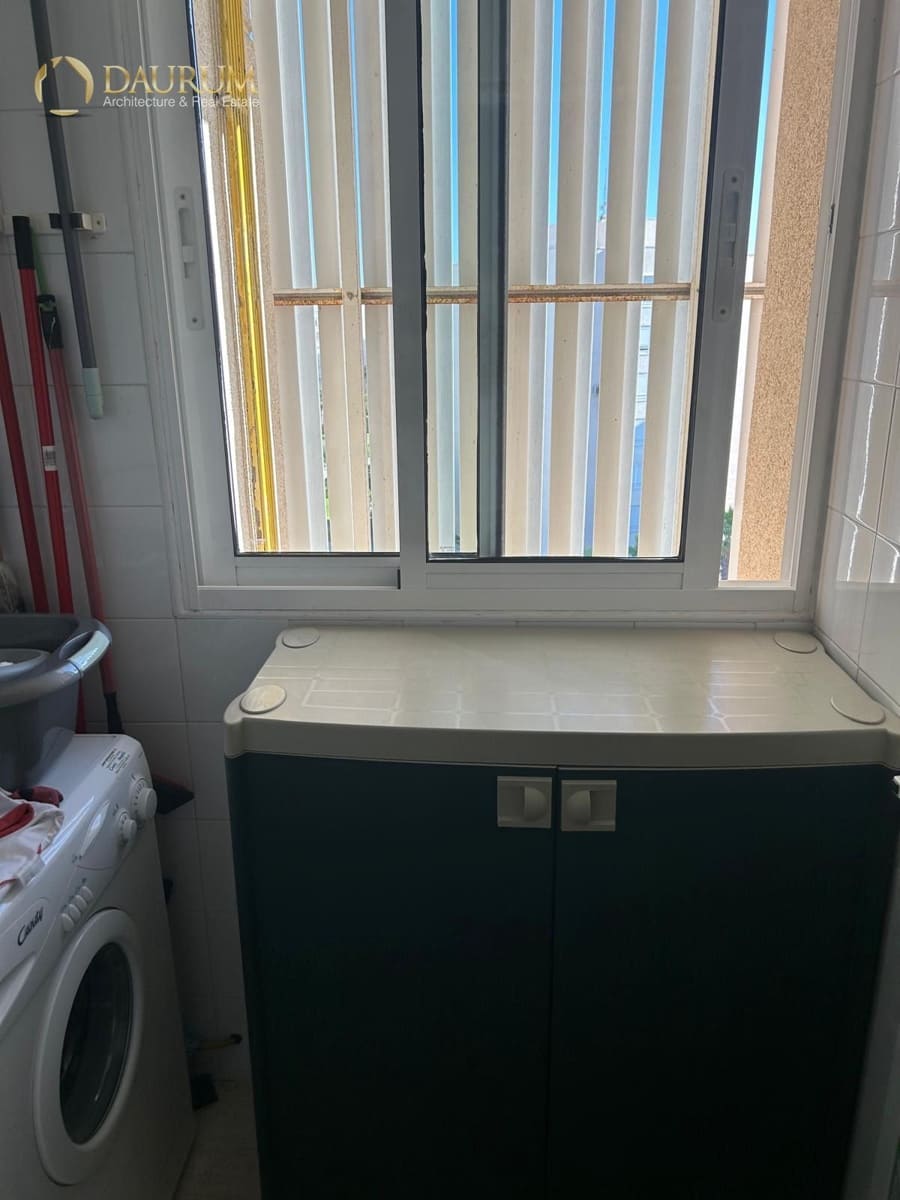 3 soverom Leilighet til salgs i Alicante by med svømmebasseng garasje - € 330 000 (Ref: 9996079)