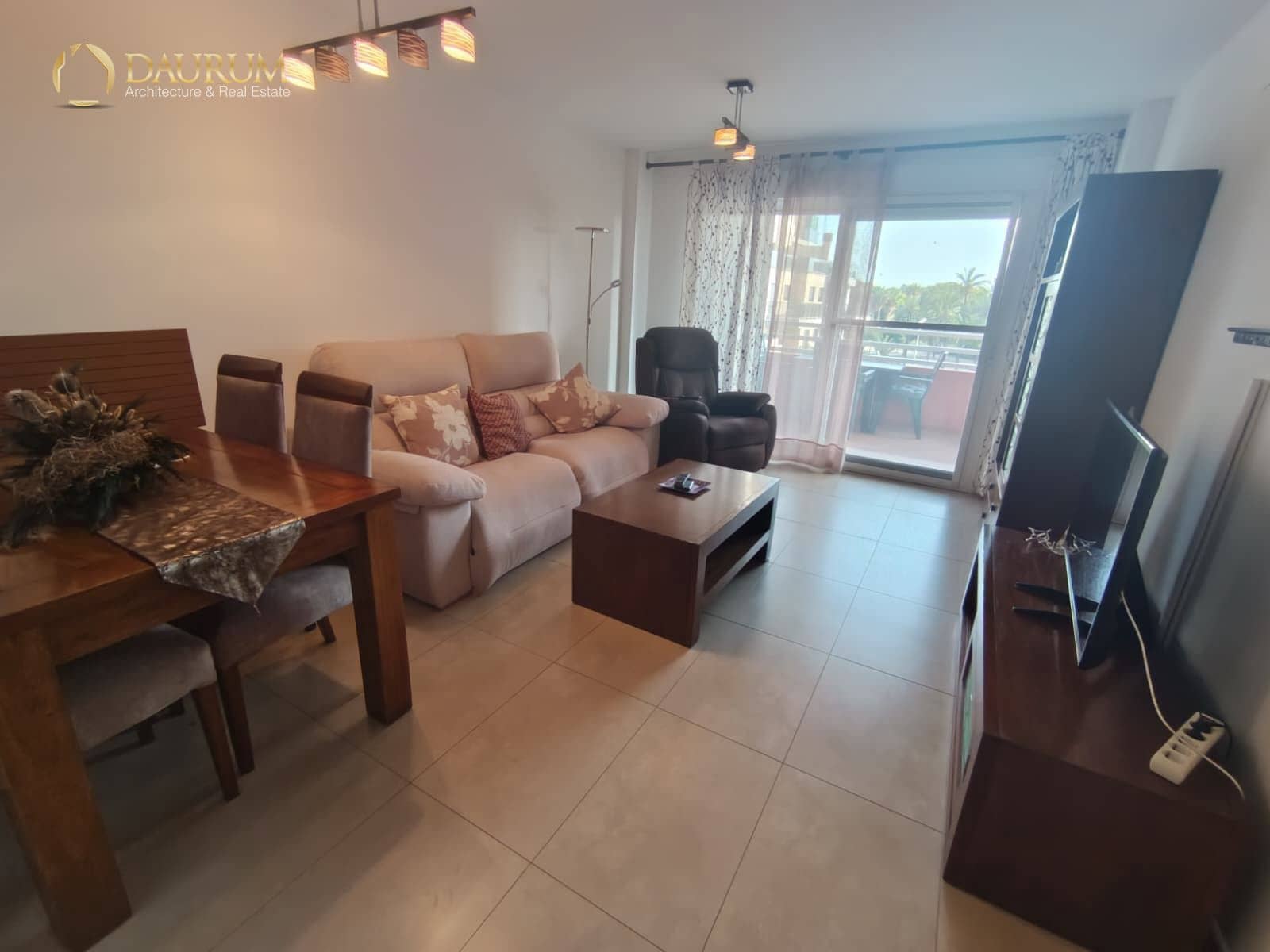 2 soverom Leilighet til salgs i Alicante by med svømmebasseng garasje - € 390 000 (Ref: 9996080)
