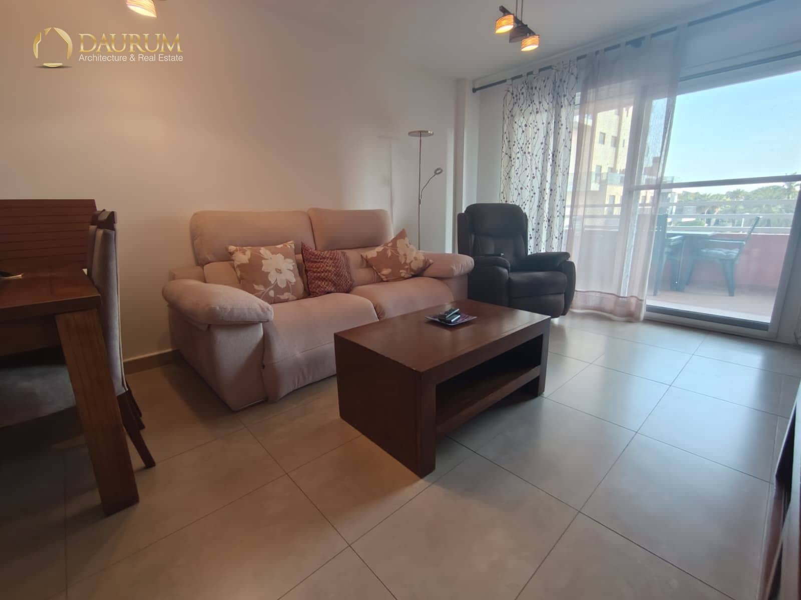 2 soverom Leilighet til salgs i Alicante by med svømmebasseng garasje - € 390 000 (Ref: 9996080)