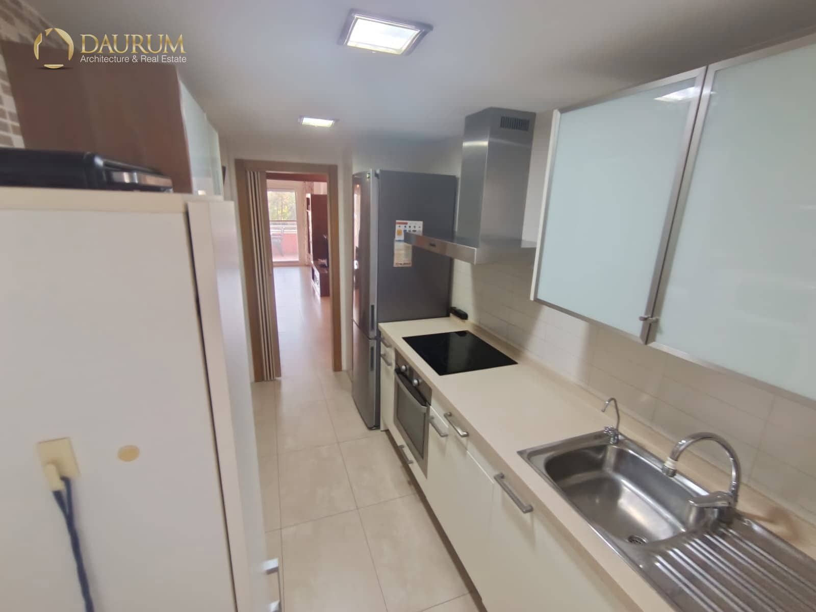 2 soverom Leilighet til salgs i Alicante by med svømmebasseng garasje - € 390 000 (Ref: 9996080)