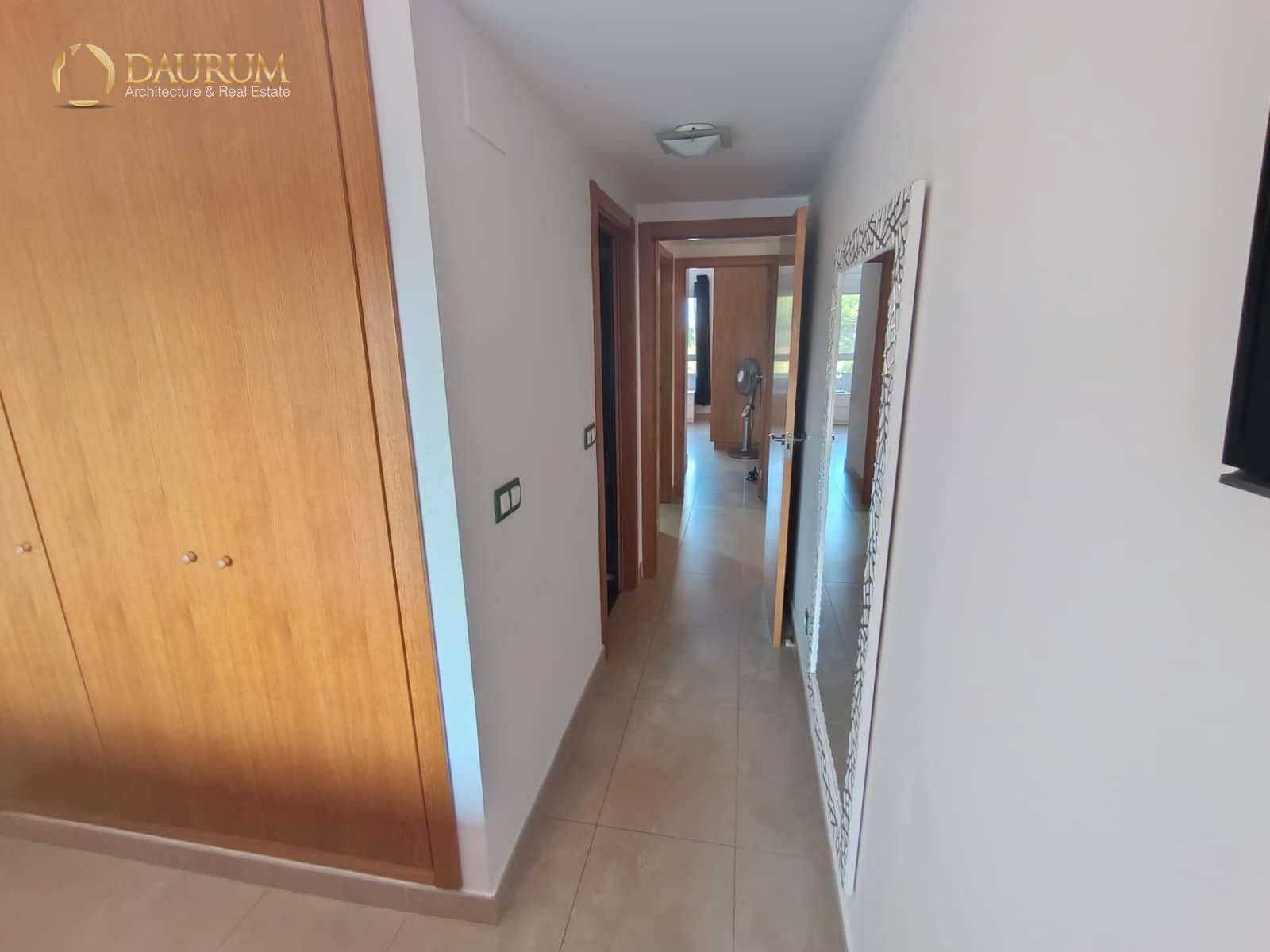 2 soverom Leilighet til salgs i Alicante by med svømmebasseng garasje - € 390 000 (Ref: 9996080)