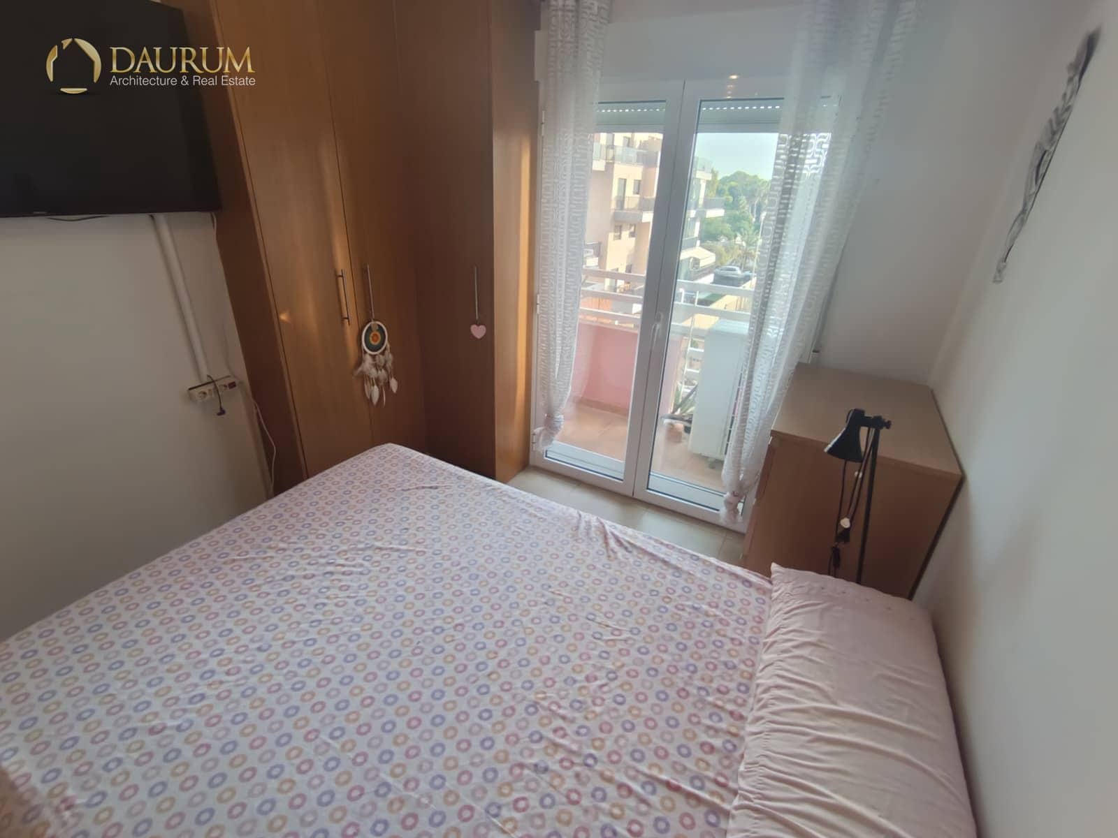 2 soverom Leilighet til salgs i Alicante by med svømmebasseng garasje - € 390 000 (Ref: 9996080)