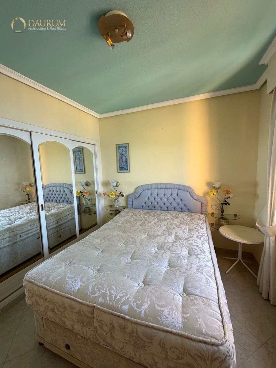 Piso de 2 habitaciones en Benidorm en venta con piscina - 298.000 € (Ref: 9997669)