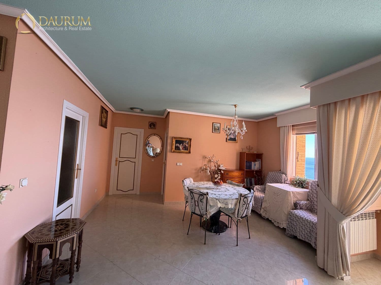 Piso de 2 habitaciones en Benidorm en venta con piscina - 298.000 € (Ref: 9997669)