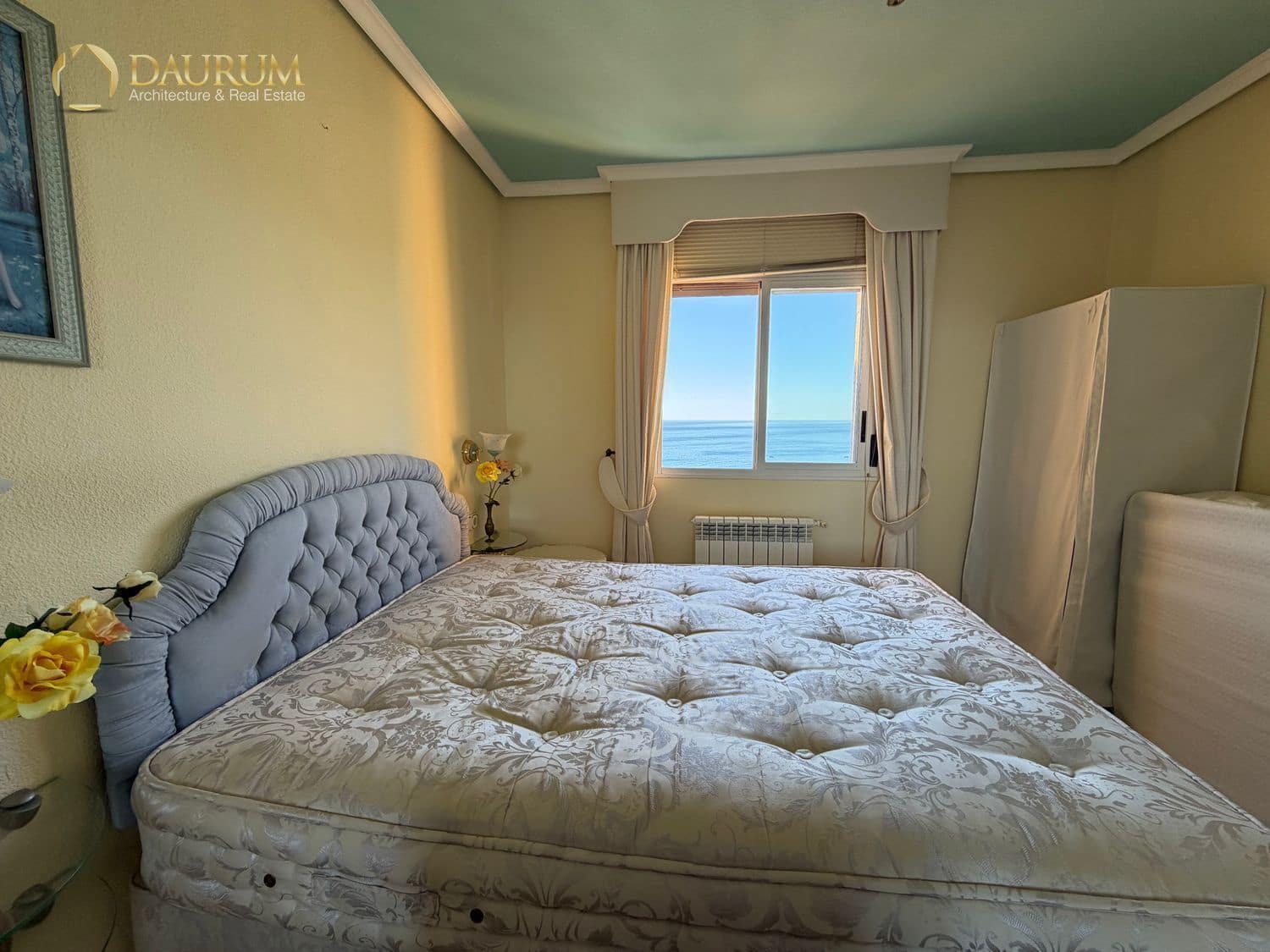 Piso de 2 habitaciones en Benidorm en venta con piscina - 298.000 € (Ref: 9997669)