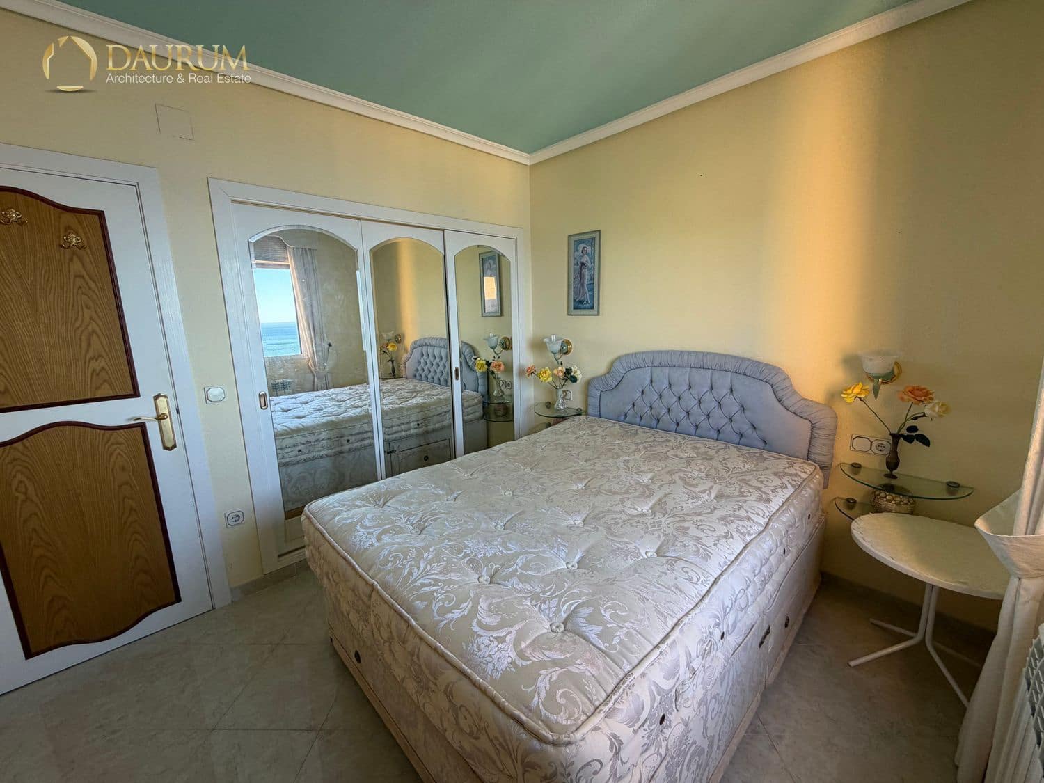 Piso de 2 habitaciones en Benidorm en venta con piscina - 298.000 € (Ref: 9997669)
