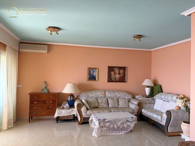 Piso de 2 habitaciones en Playa Poniente, Benidorm en venta con piscina - 298.000 € (Ref: 9997669)