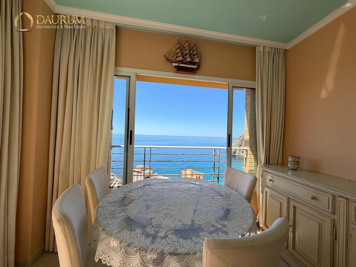 Piso de 2 habitaciones en Benidorm en venta con piscina - 298.000 € (Ref: 9997669)
