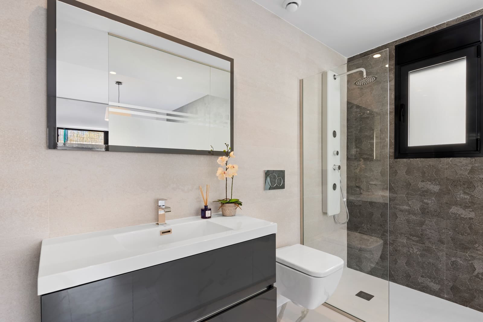 2 soveværelse Bungalow til salg i San Miguel de Salinas med swimmingpool garage - € 375.000 (Ref: 8837010)