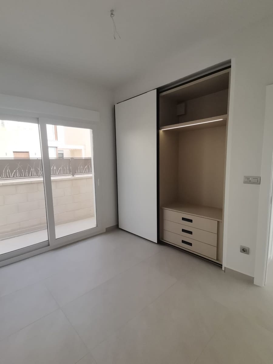 3 sypialnia Willa na sprzedaż w Ciudad Quesada z basenem garażem - 579 000 € (Ref: 8837504)