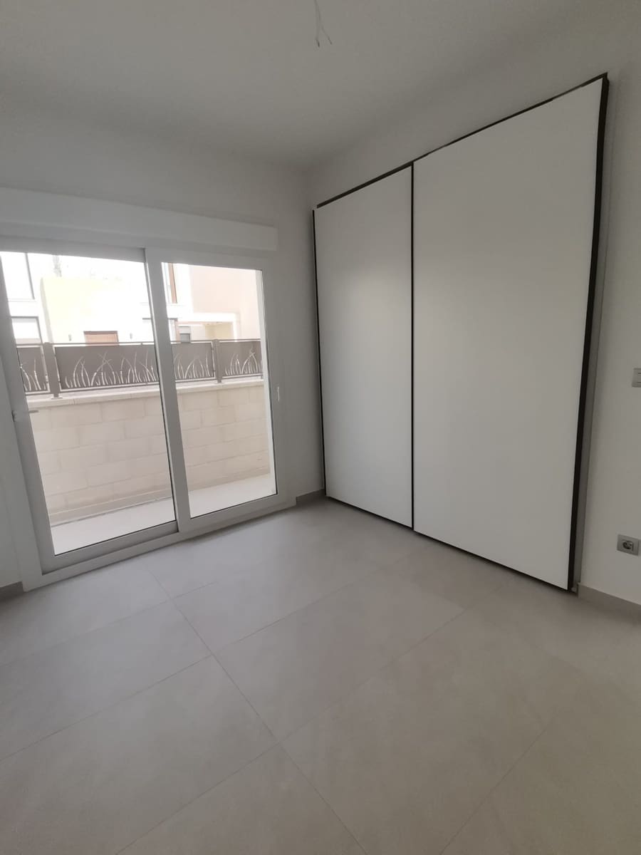 3 sypialnia Willa na sprzedaż w Ciudad Quesada z basenem garażem - 579 000 € (Ref: 8837504)