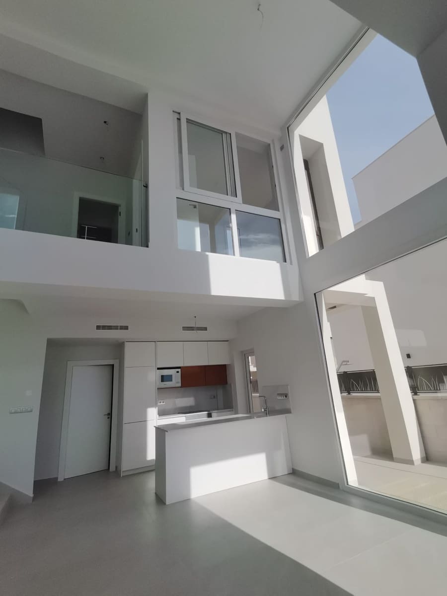 3 sypialnia Willa na sprzedaż w Ciudad Quesada z basenem garażem - 579 000 € (Ref: 8837504)