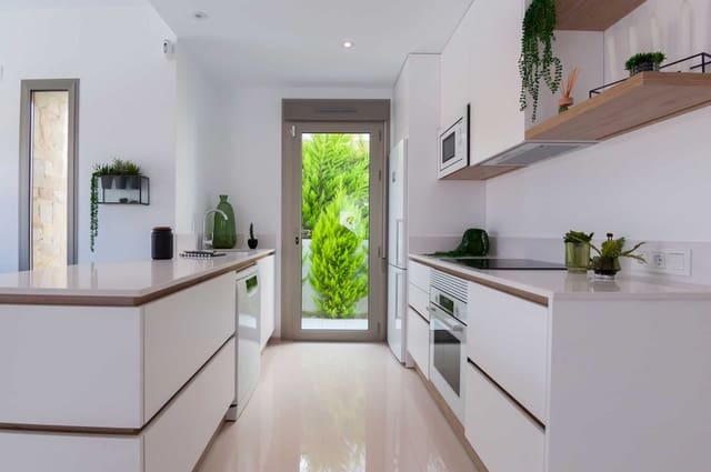 3 bedroom Villa for sale in Los Alcázares with pool garage - € 539,000 (Ref: 8911436)