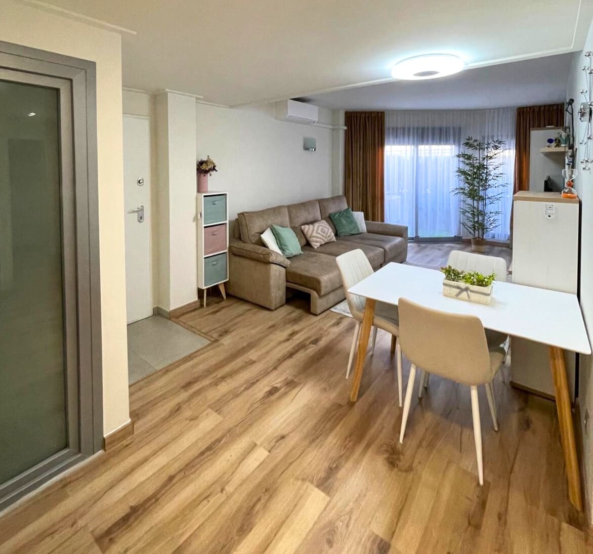 2 soveværelse Lejlighed til salg i La Veleta med swimmingpool garage - € 252.000 (Ref: 8917224)