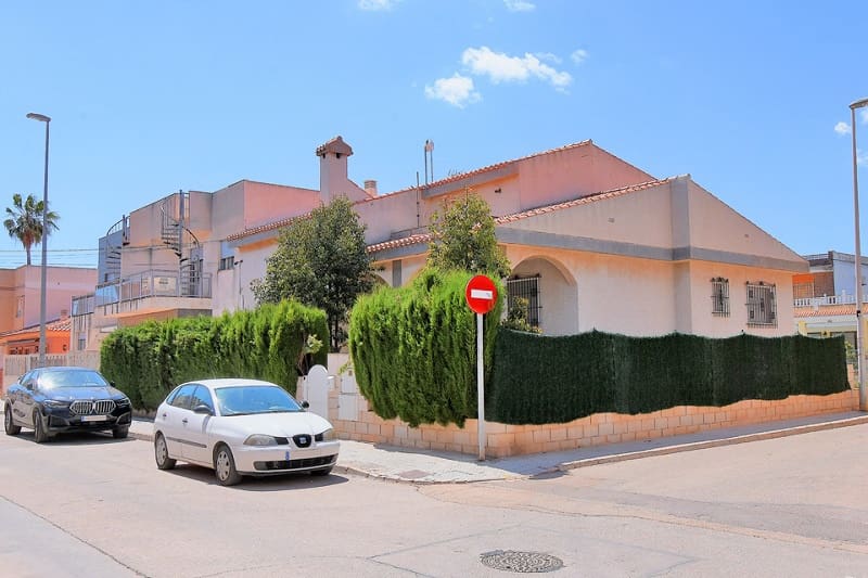 5 soveværelse Villa til salg i Los Urrutias med garage - € 289.000 (Ref: 9057020)