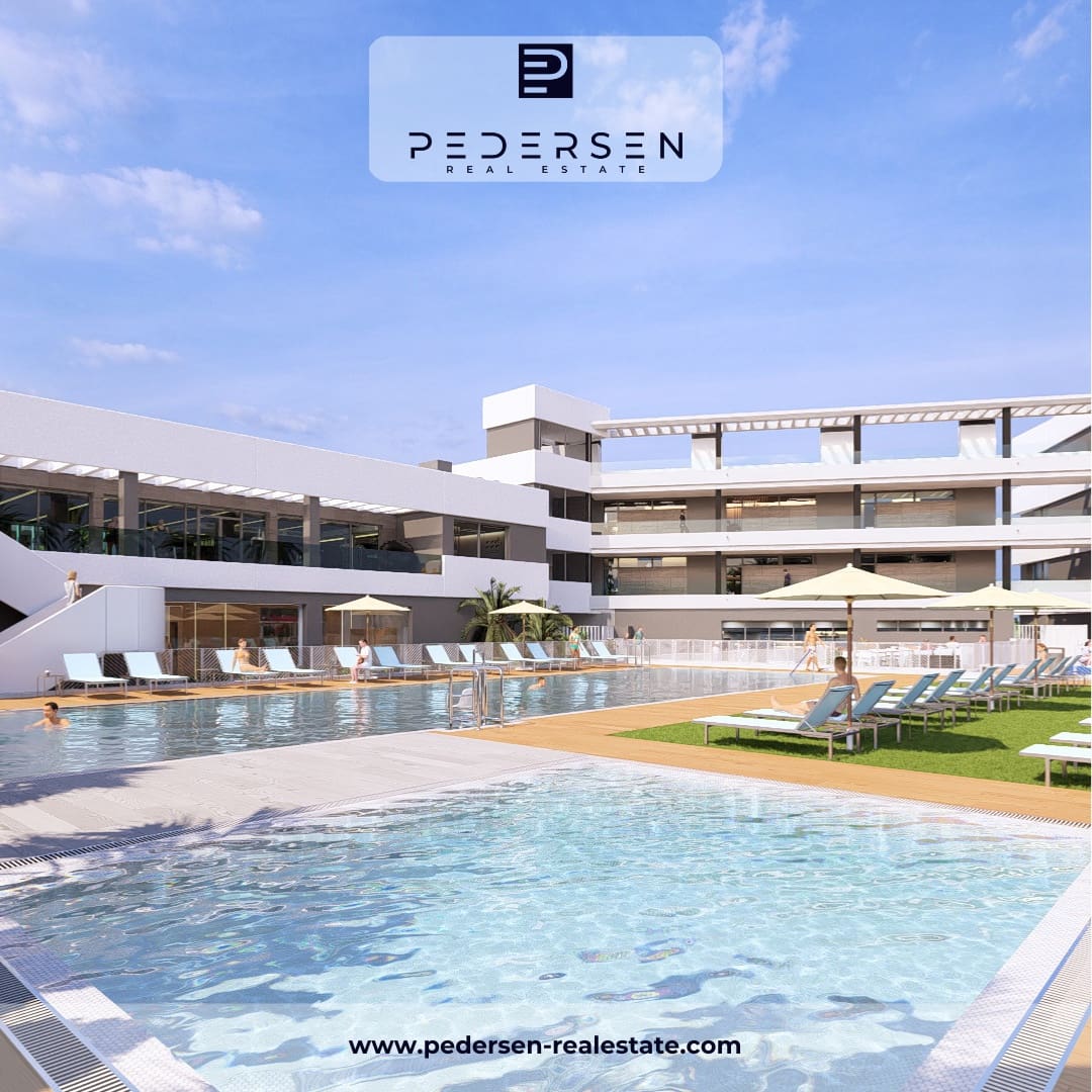 2 soveværelse Bungalow til salg i Torrevieja med swimmingpool garage - € 334.000 (Ref: 9301315)