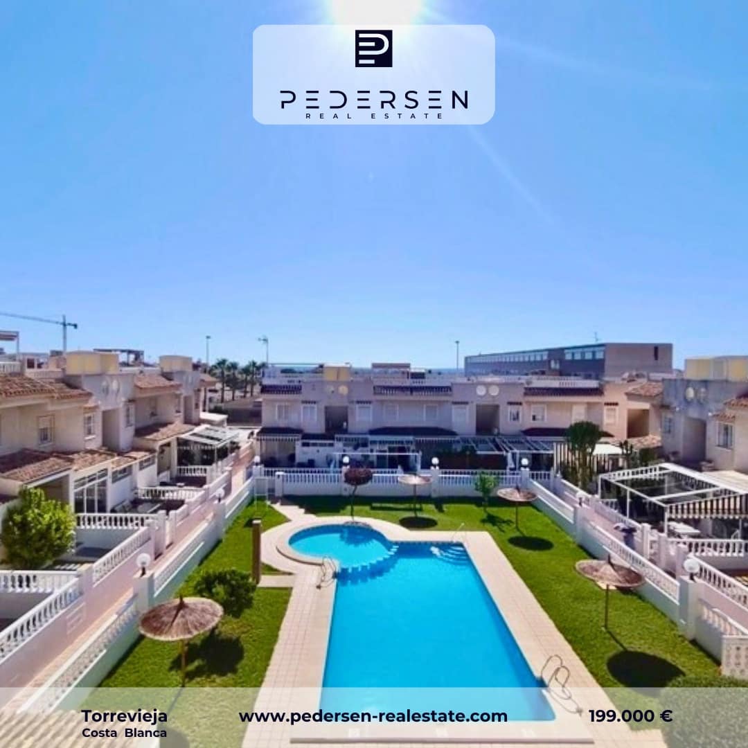 2 makuuhuone Huoneisto myytävänä paikassa Torrevieja mukana uima-altaan - 199 000 € (Ref: 9345102)