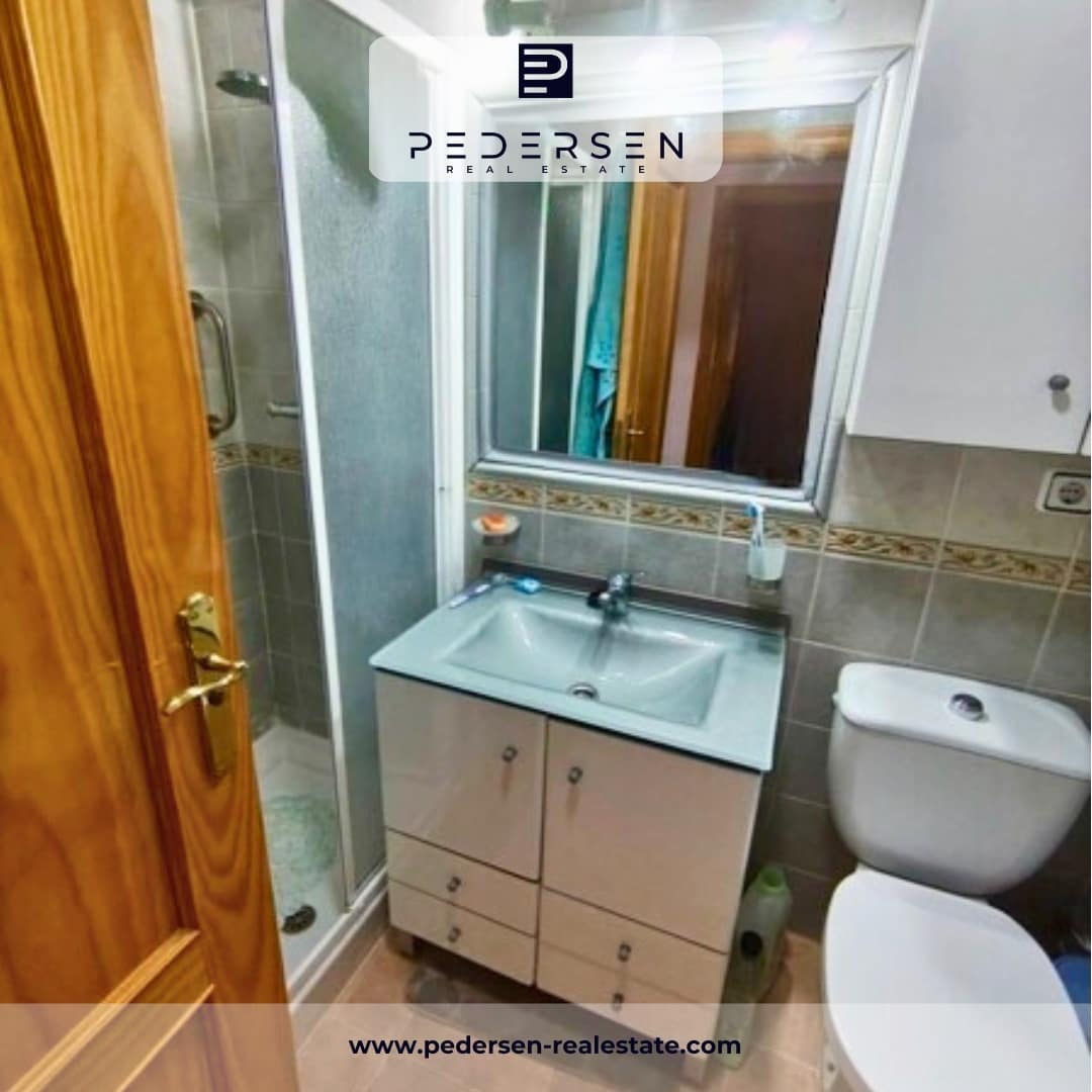 2 makuuhuone Huoneisto myytävänä paikassa Torrevieja mukana uima-altaan - 199 000 € (Ref: 9345102)