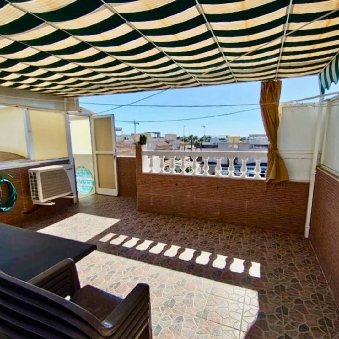 2 makuuhuone Huoneisto myytävänä paikassa Torrevieja mukana uima-altaan - 199 000 € (Ref: 9345102)