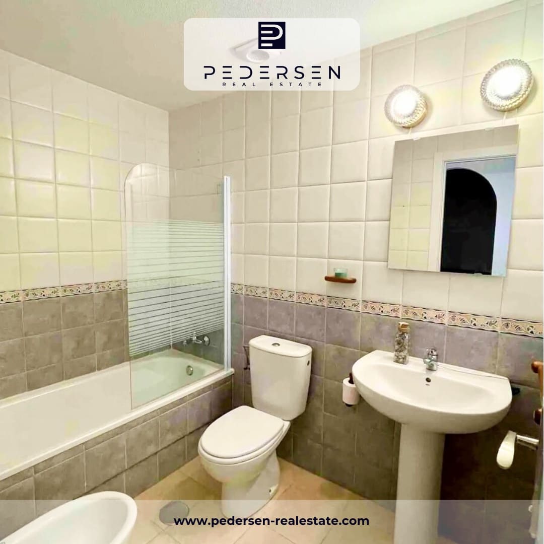 2 quarto Apartamento para venda em Torrevieja com piscina - 195 000 € (Ref: 9345222)