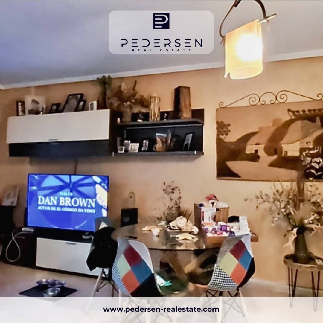 2 makuuhuone Rivitalo myytävänä paikassa Torrevieja mukana uima-altaan 
autotalli - 195 000 € (Ref: 9443998)