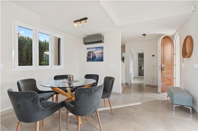 2 slaapkamer Villa te koop in Cala Murada, Manacor met zwembad garage - € 1.295.000 (Ref: 9474527)